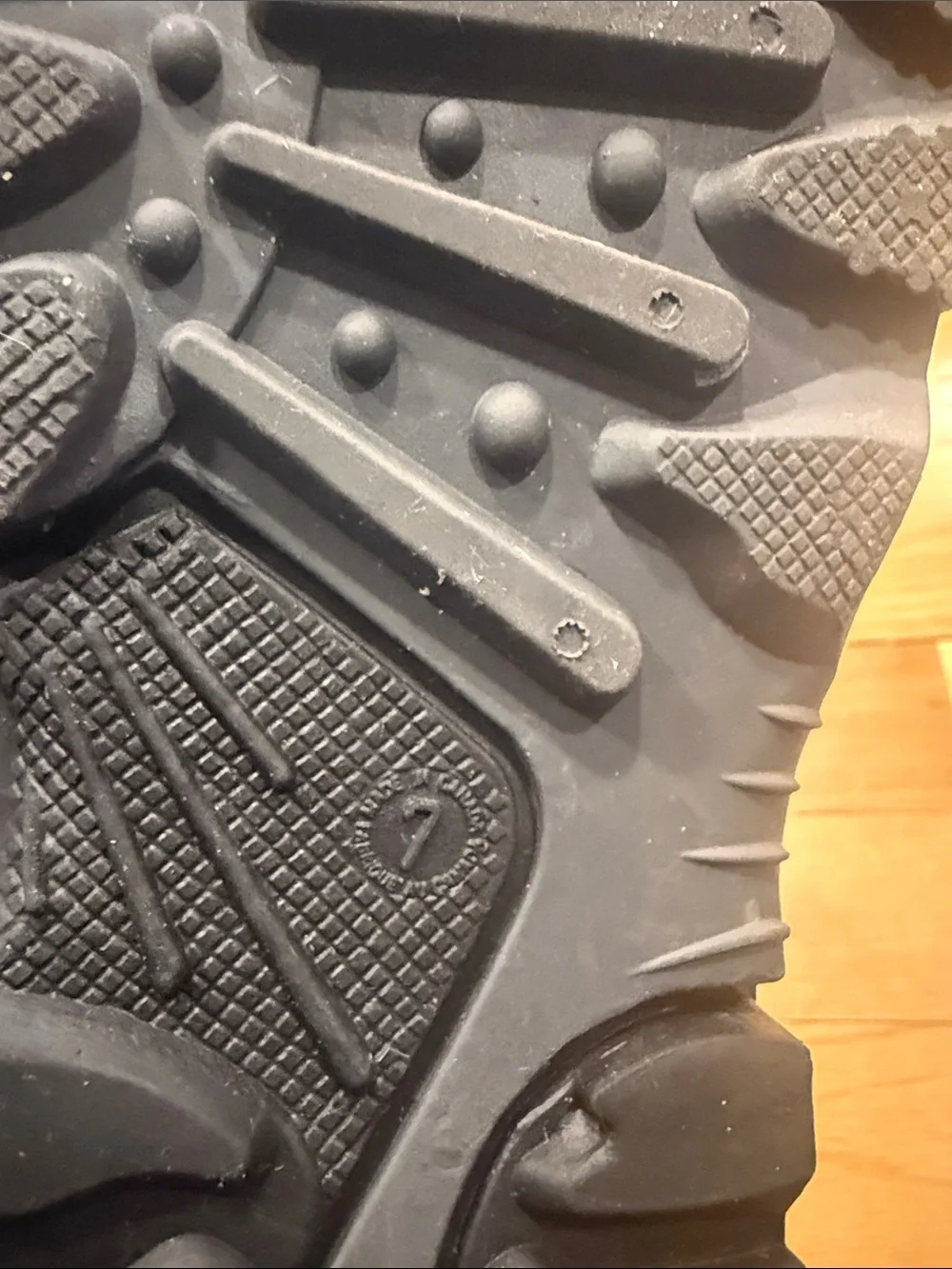 Kamik boys snowboots size 7 .